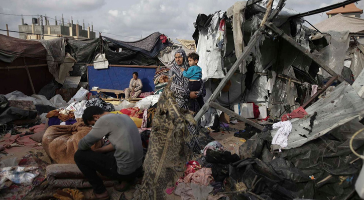 গাজায় একই পরিবারের ১২ জনসহ নিহত আরও ৬০